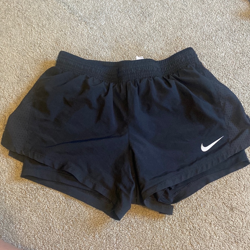 Black Nike shorts